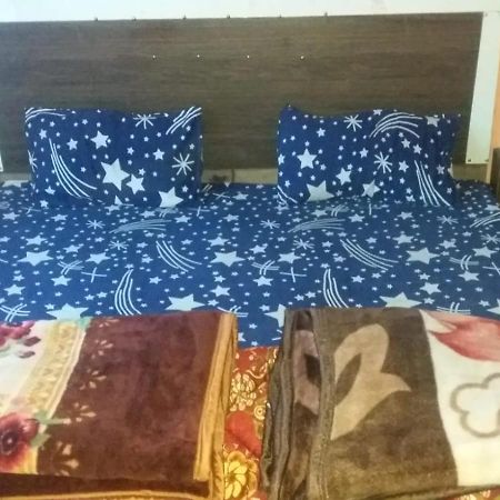 Spot On Sharma'S Kitchen & Home Stay Bajaura Buitenkant foto