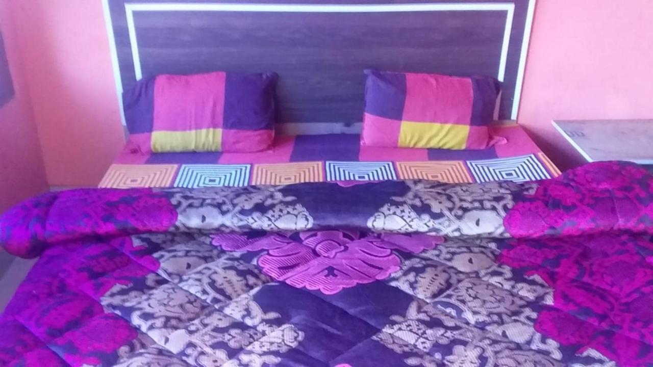 Spot On Sharma'S Kitchen & Home Stay Bajaura Buitenkant foto