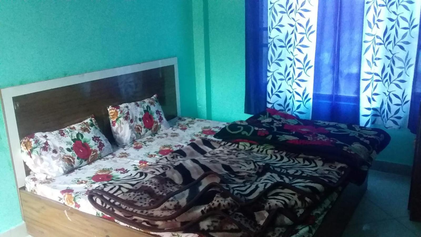 Spot On Sharma'S Kitchen & Home Stay Bajaura Buitenkant foto